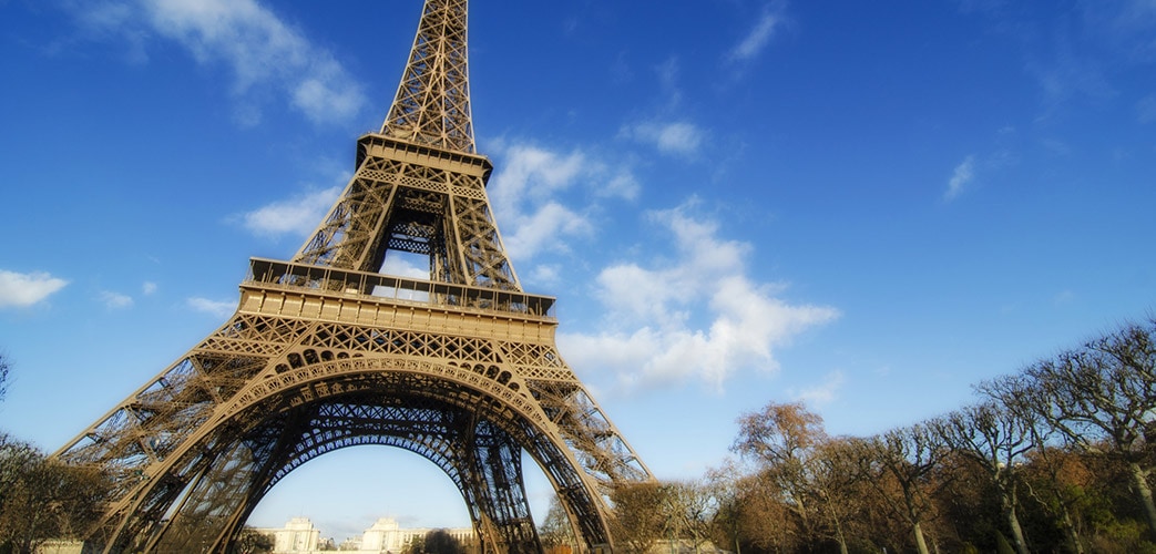 Paris Bike Tour: Eiffel Tower, Louvre, | Blue Travel